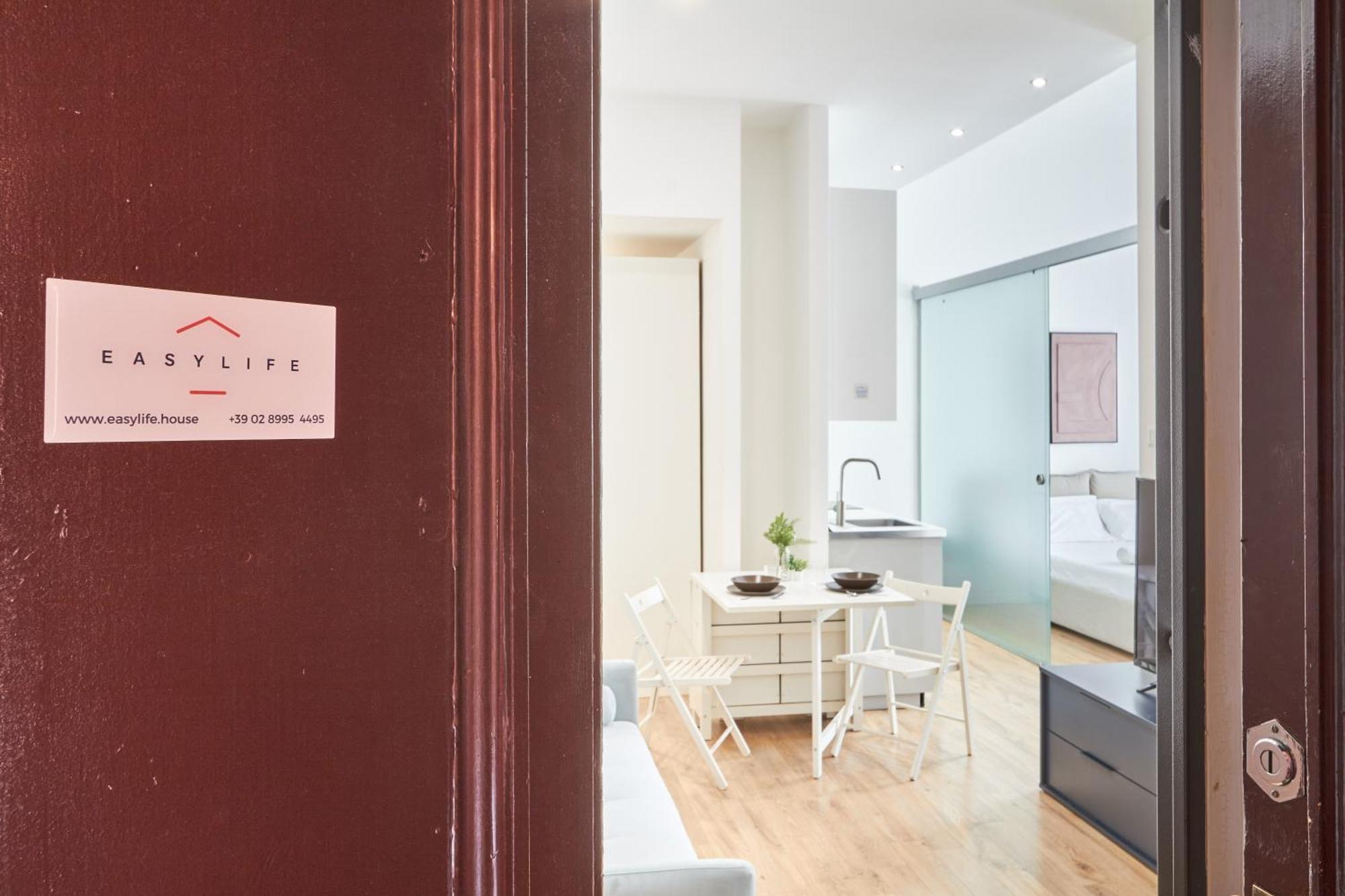 Spacious Flat Close To Fondazione Prada & Metro ミラノ エクステリア 写真